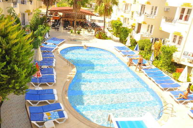 Midnight Sun Hotel Side Exterior foto